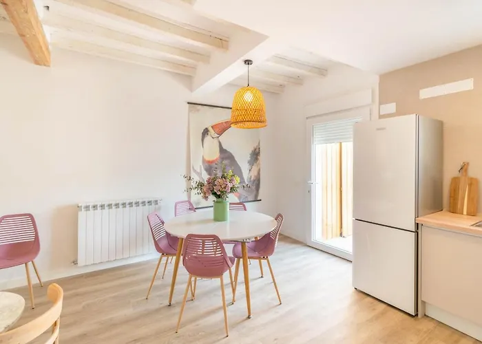 Casa Bardena Negra, Comodo Alojamiento Para Visitar Las Bardenas Y Sendaviva