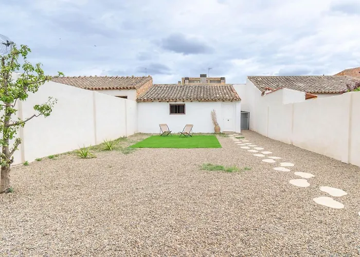 Casa Bardena Negra, Comodo Alojamiento Para Visitar Las Bardenas Y Sendaviva